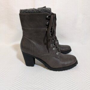 G.H. Bass & Co Zee Brown Lace Up Boots Knit Collar Size 8 Lug Sole Vegan Chunky